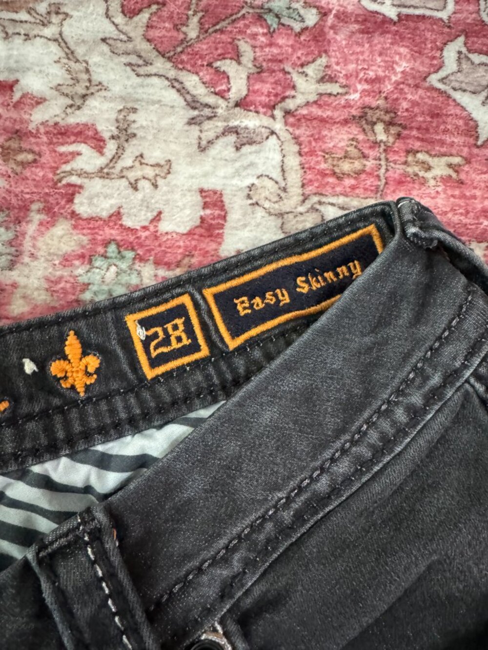 Rock Revival Clair Easy Skinny Jeans Faded Black Fleur de Lis Embellished Size28 - Picture 7 of 12